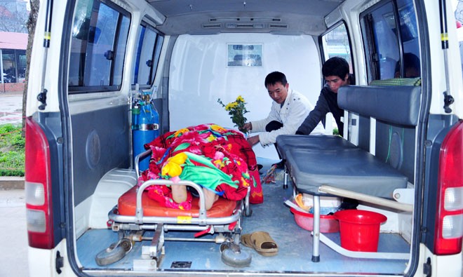 Bệnh nhân chết không rõ nguyên nhân khi chuyển viện - ảnh 2